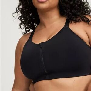 Torrid Active Size 38C Wire-Free Hi-Impact Zip-Front Sports Bra